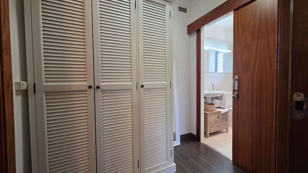 Property 2438 - Image 12